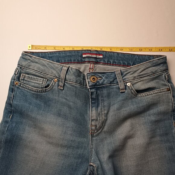 Tommy Hilfiger Jeans Size 4 Low Rise Skinny Leg Medium Wash Geometric Detail - Picture 7 of 10